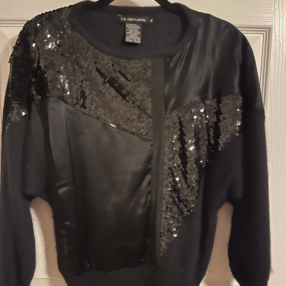 Sz M Black Sequined Sweater
